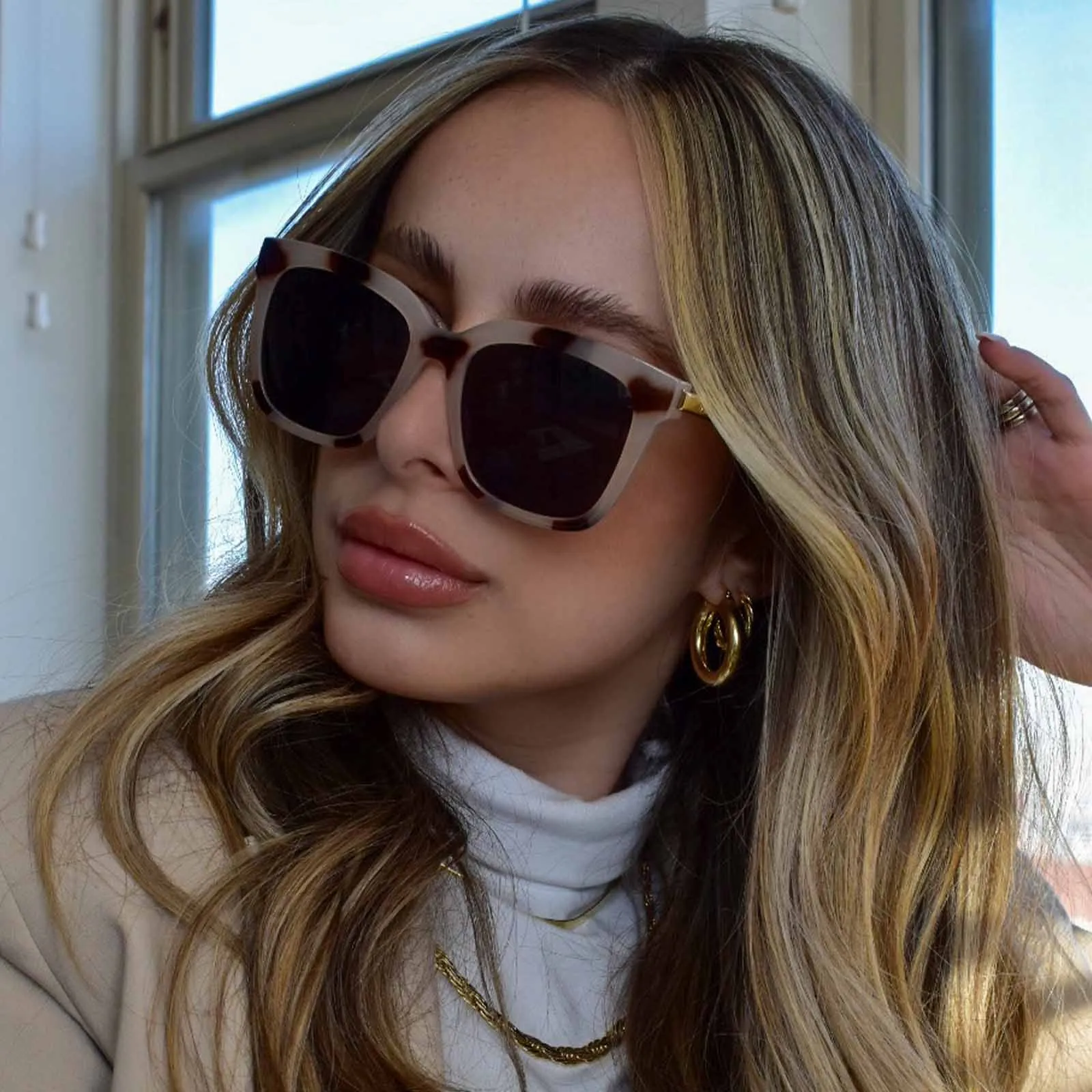HAILEY - CREAM TORTOISE   SOLID GREY SUNGLASSES