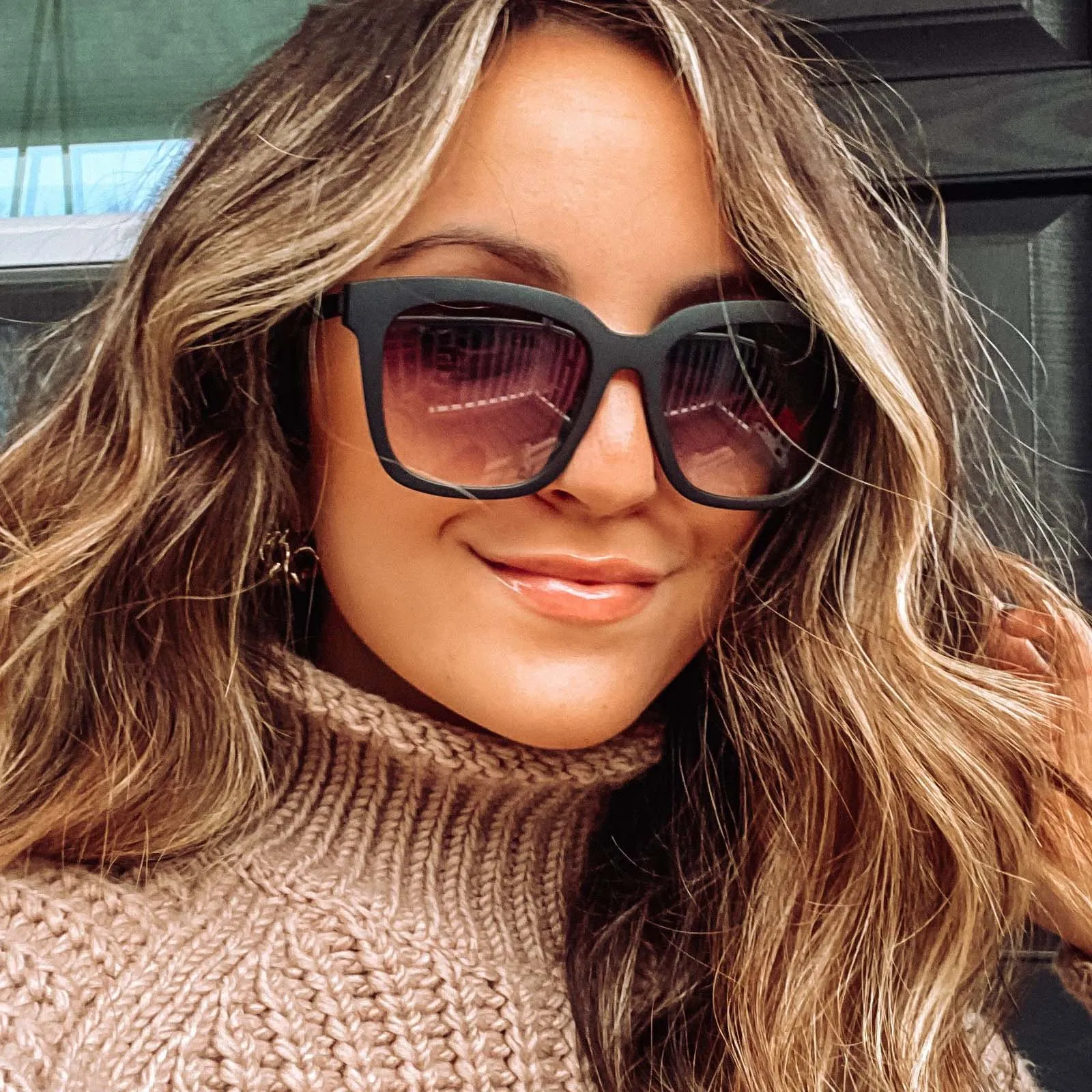 HAILEY - MATTE BLACK   SHARP GREY GRADIENT SUNGLASSES