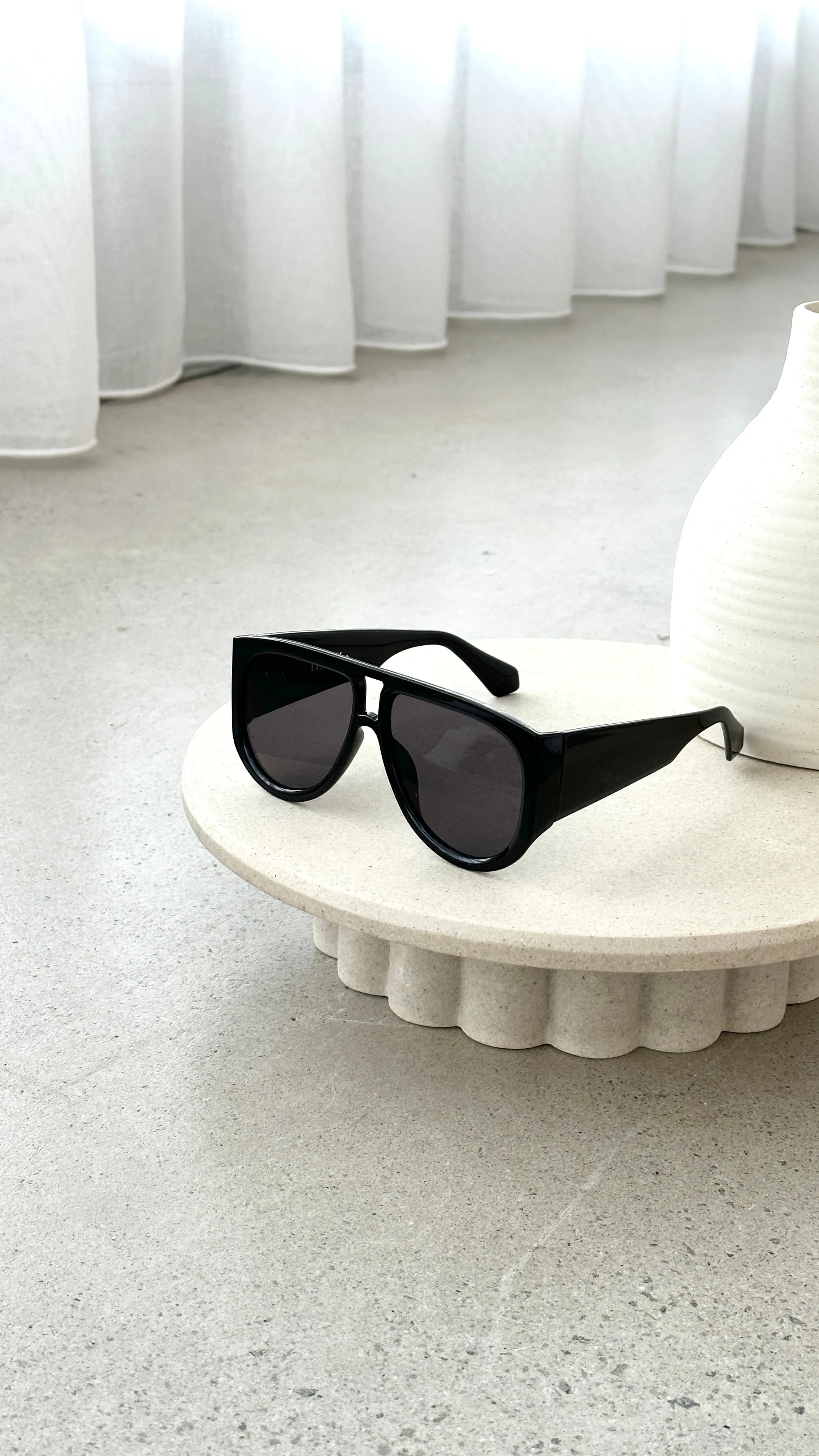 RC Shadow Aviator Sunglasses - Black