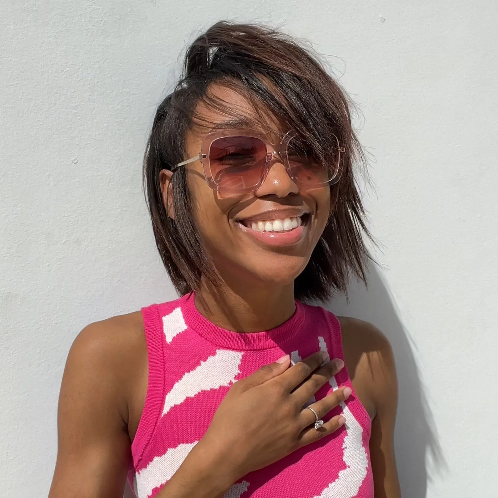 SANDRA - LIGHT PINK CRYSTAL   DUSK GRADIENT SUNGLASSES