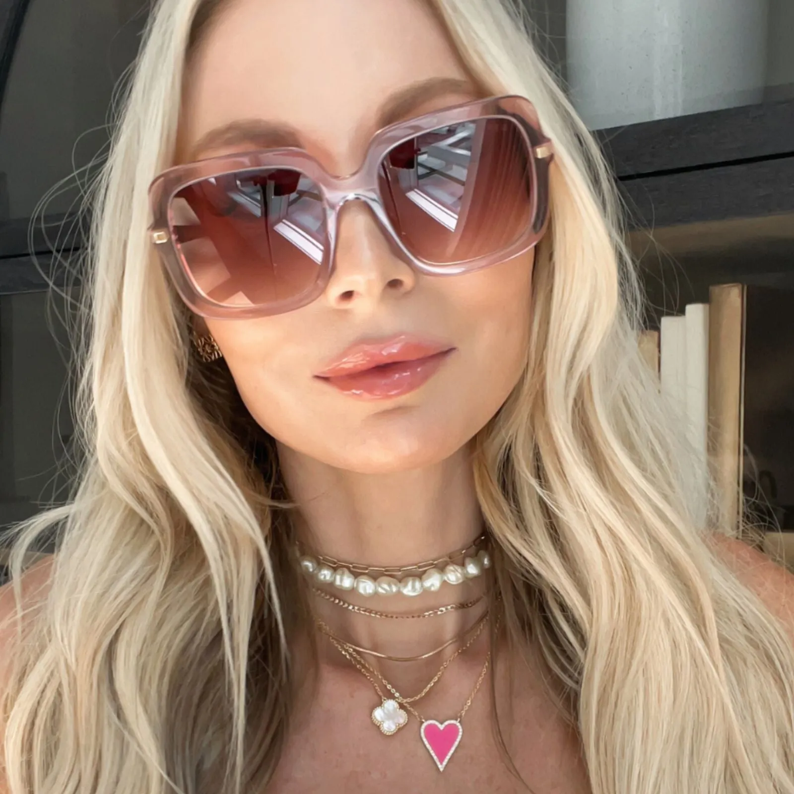 SANDRA - LIGHT PINK CRYSTAL   DUSK GRADIENT SUNGLASSES