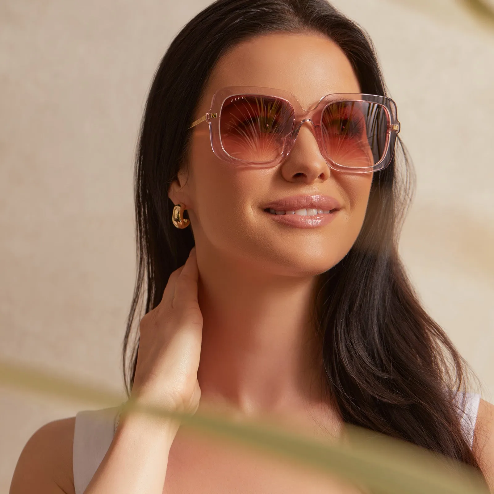 SANDRA - LIGHT PINK CRYSTAL   DUSK GRADIENT SUNGLASSES
