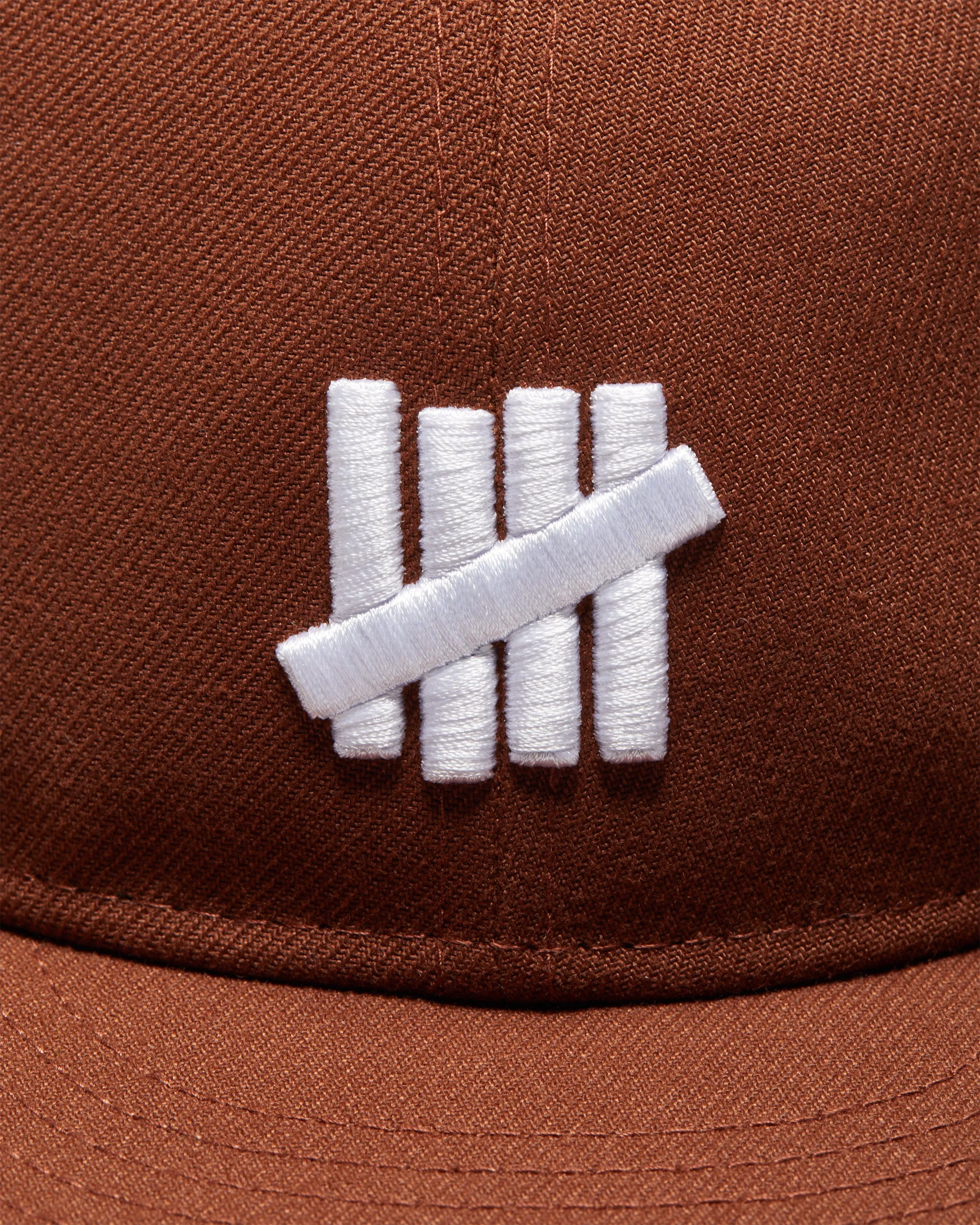 UNDEFEATED X NE ICON SNAPBACK
