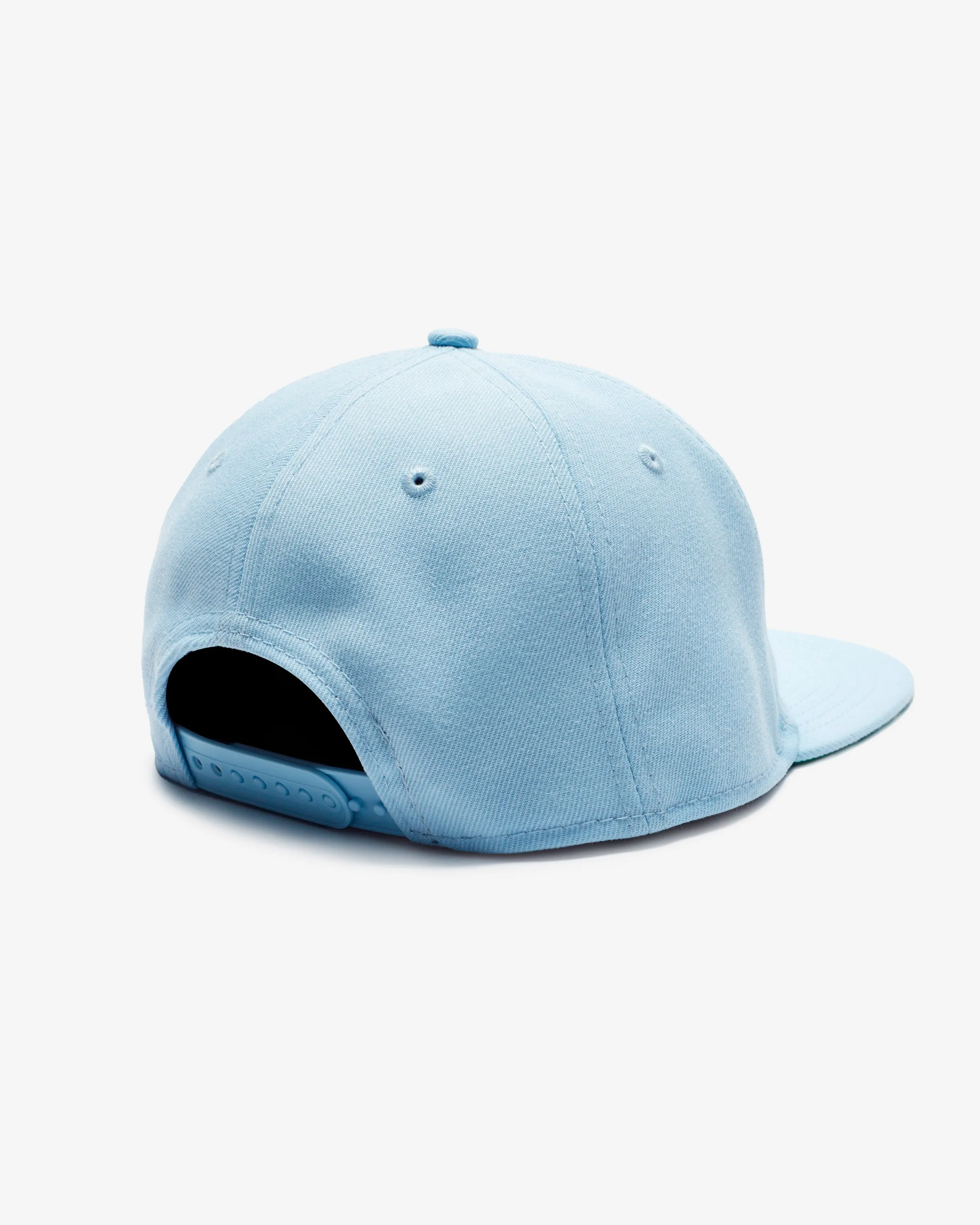 UNDEFEATED X NE ICON SNAPBACK