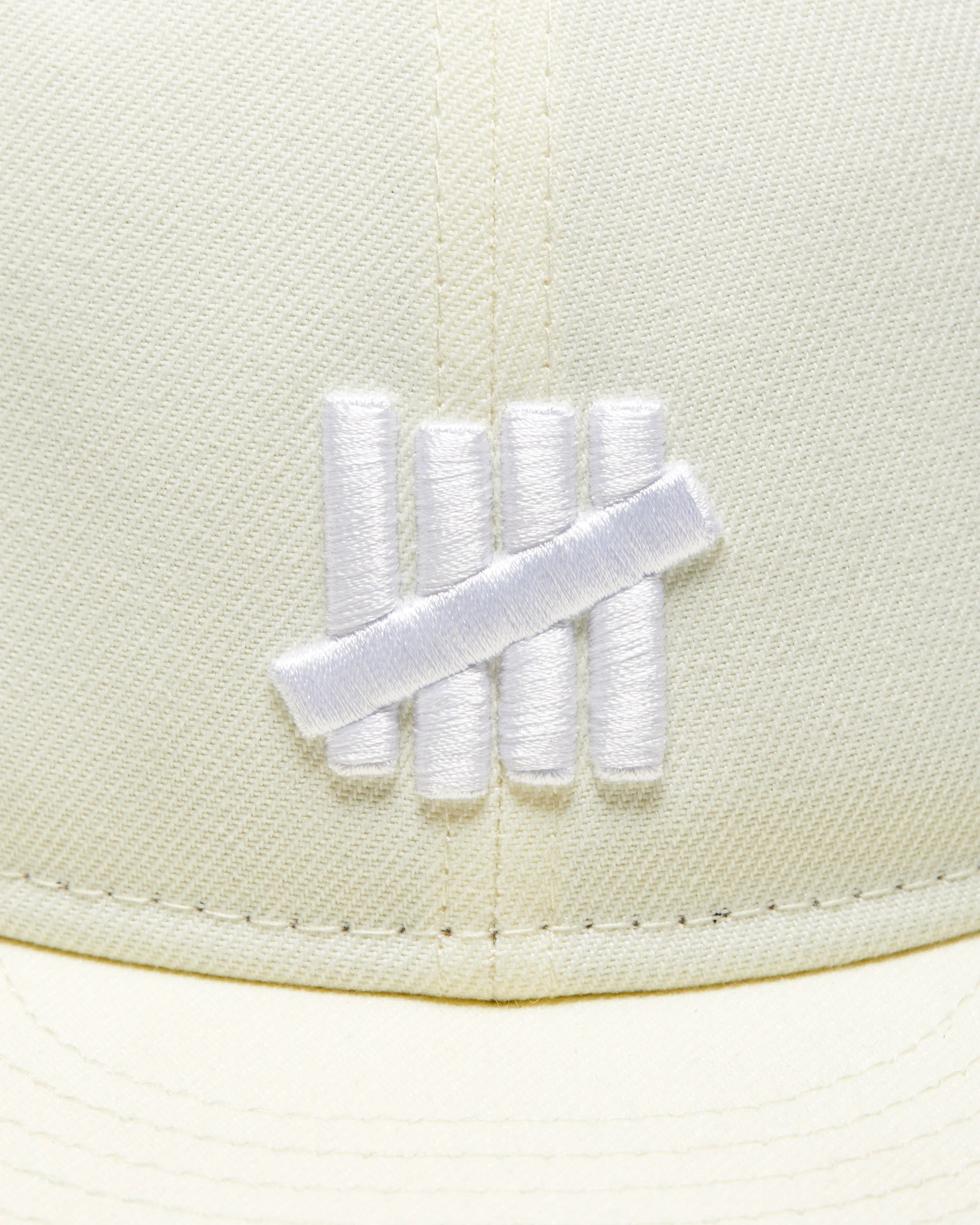 UNDEFEATED X NE ICON SNAPBACK